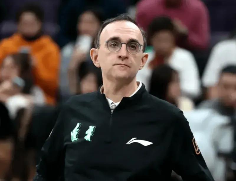 新2最新网址登录-胜四川发布会!乌戈与莫兰德强调打快,点出做好防守与保护篮板!